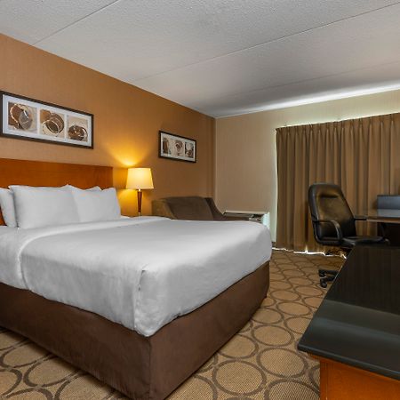 Comfort Inn Пикеринг Экстерьер фото