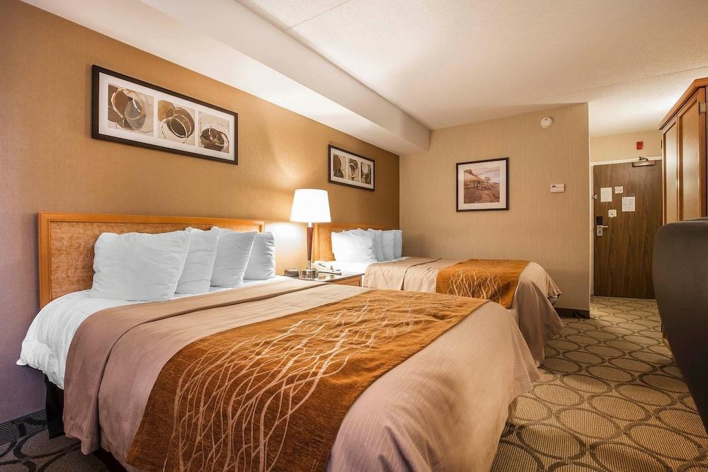 Comfort Inn Пикеринг Экстерьер фото