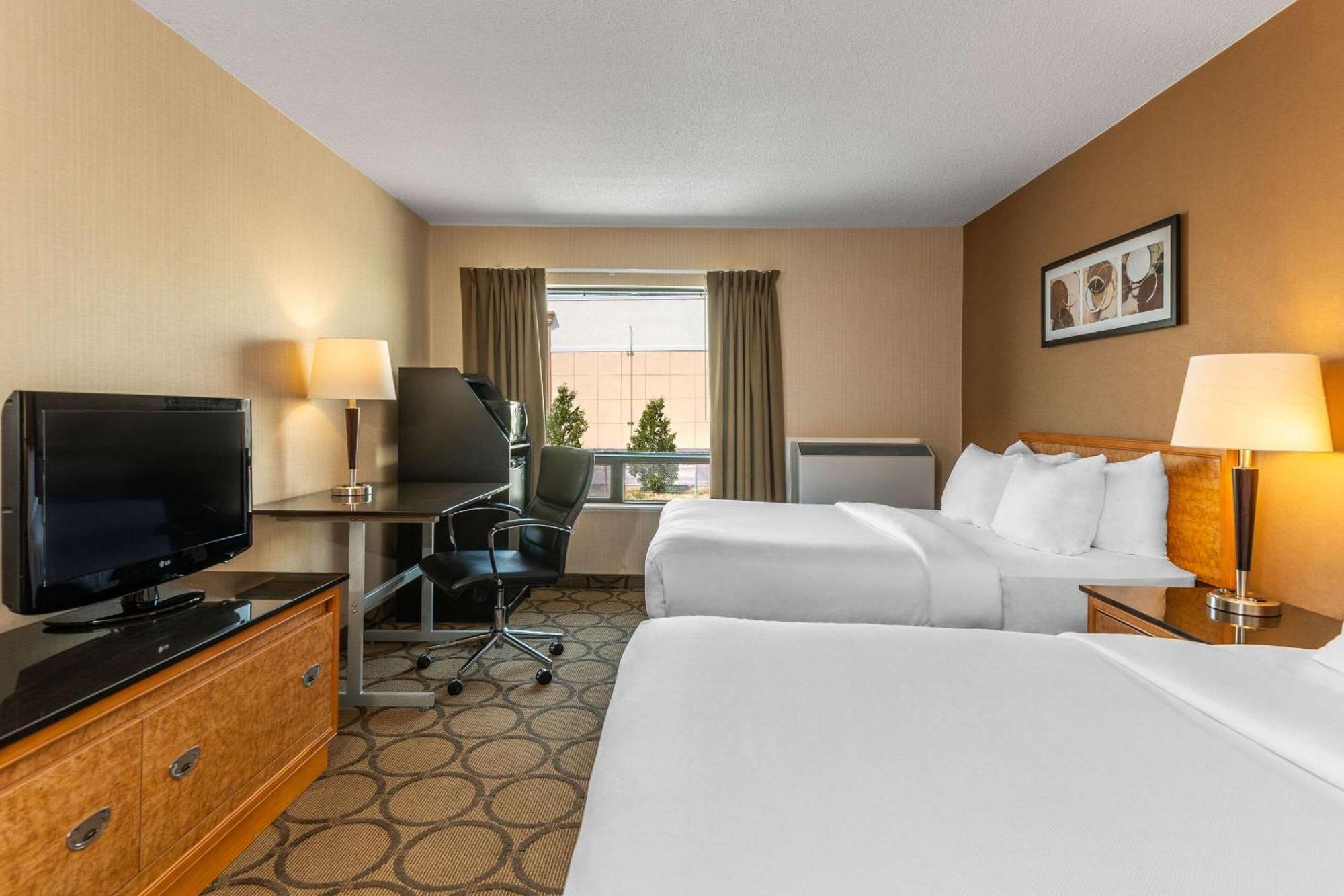 Comfort Inn Пикеринг Экстерьер фото