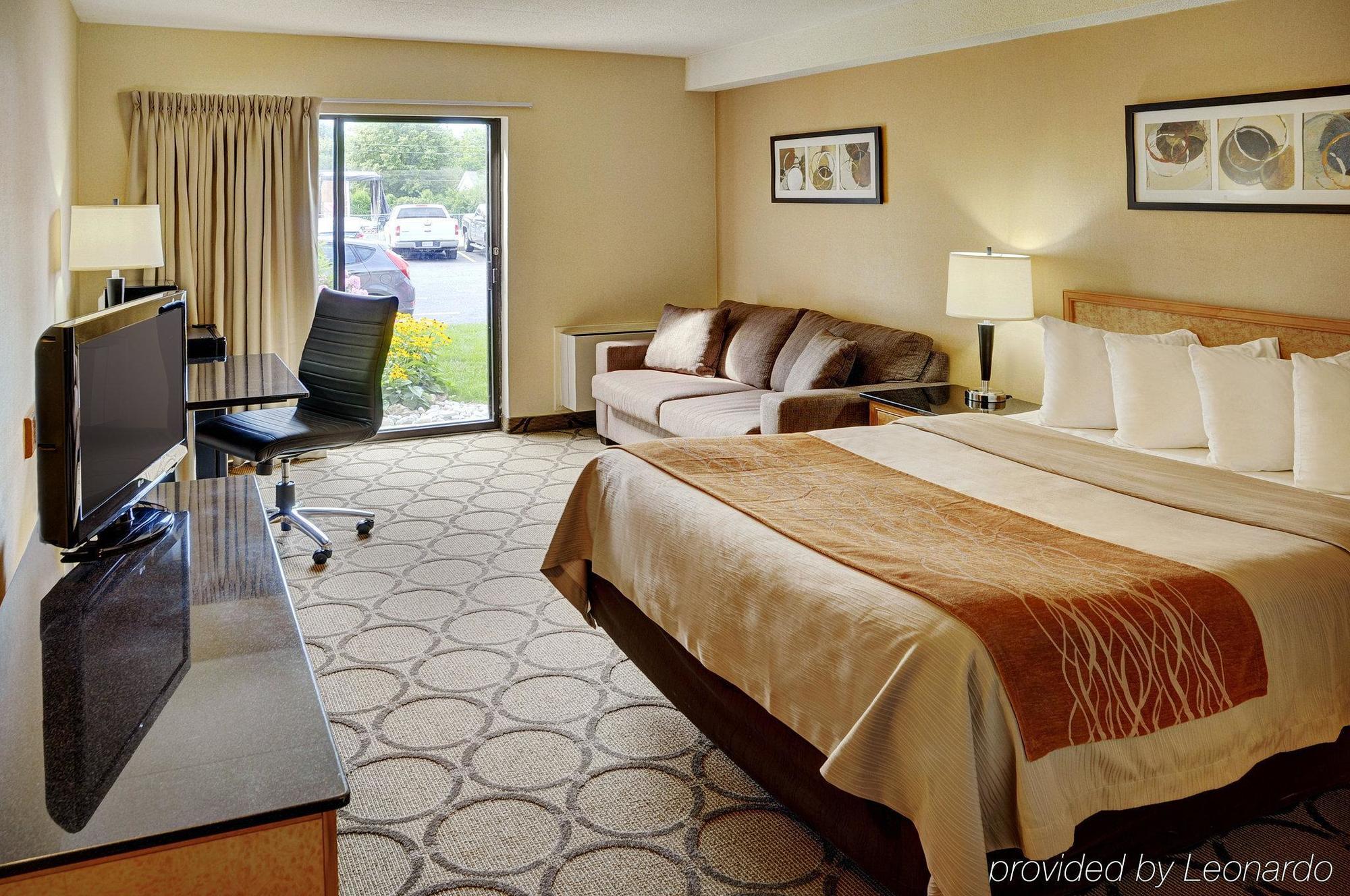 Comfort Inn Пикеринг Экстерьер фото