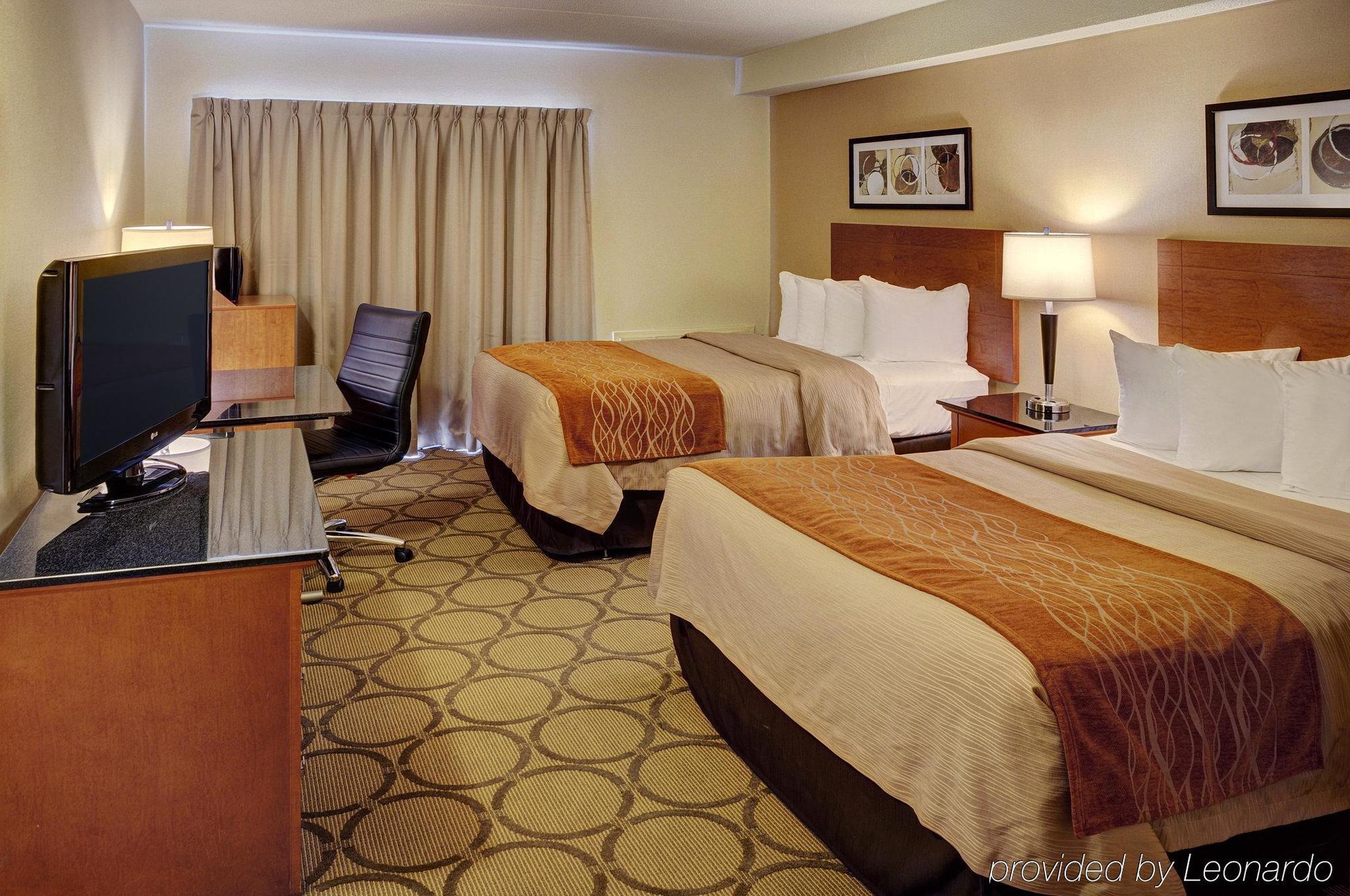 Comfort Inn Пикеринг Экстерьер фото