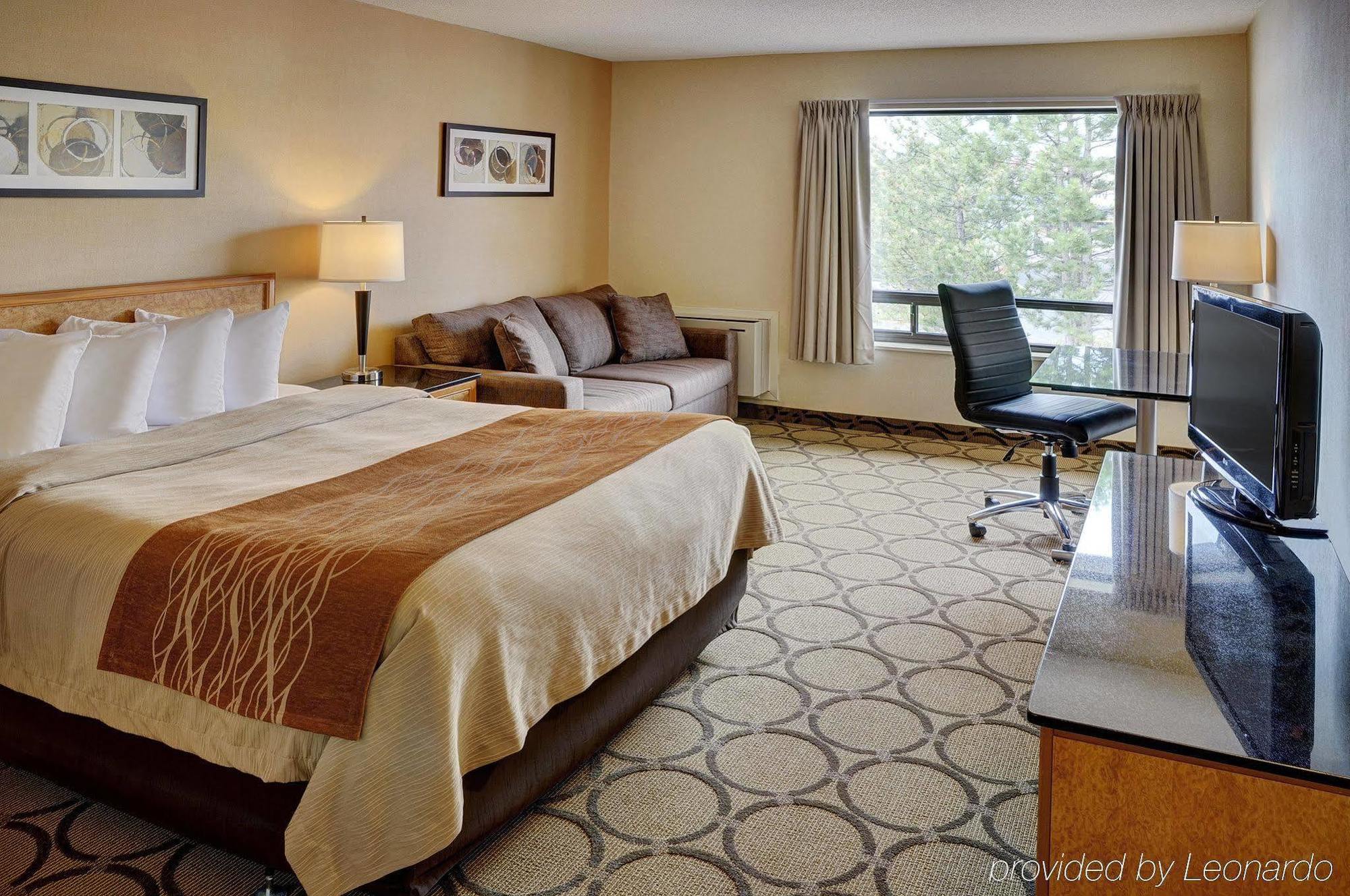 Comfort Inn Пикеринг Экстерьер фото